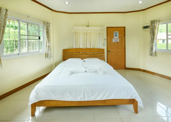 Resort Reaunnapa Ban Nong Kham (Ratchaburi)